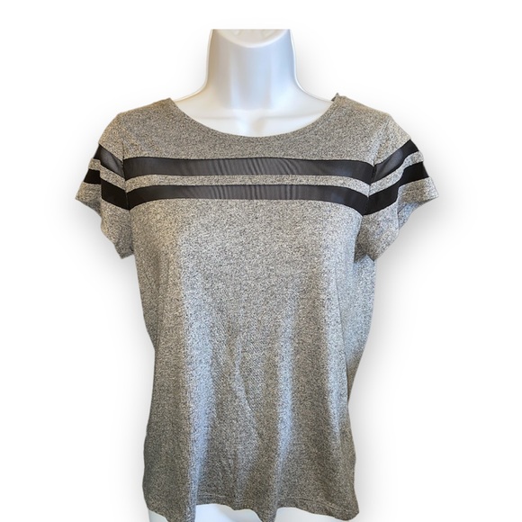 Divided Tops - Divided mesh Shirt size small